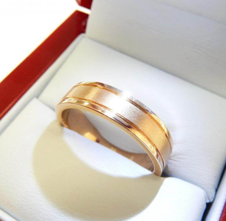 Mans wedding band rose gold