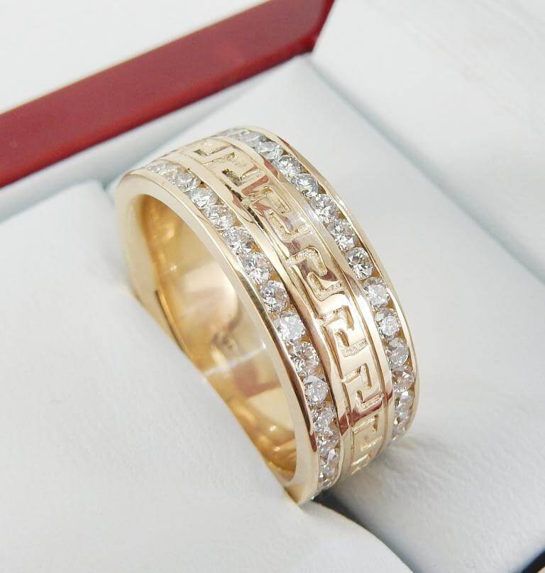 Mans wedding band yellow gold