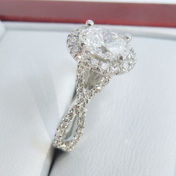 Custom Engagement Rings: Exquisite Craftsmanship, Unparalleled Beauty ...