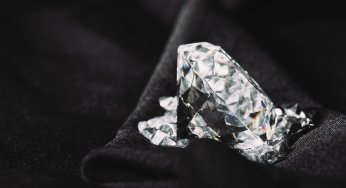Which is Rarer, Gold or Diamonds? - DiamondNet