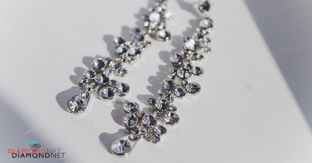 Elegant wedding earrings for Canadian brides