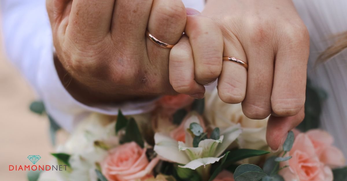 Natural patina and colour evolution of rose and yellow gold with age